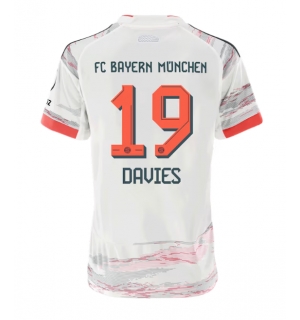Bayern Munich Alphonso Davies #19 Bortedrakt Dame 2025-26 Kortermet