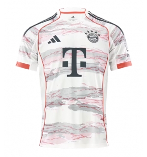 Bayern Munich Bortedrakt 2025-26 Kortermet