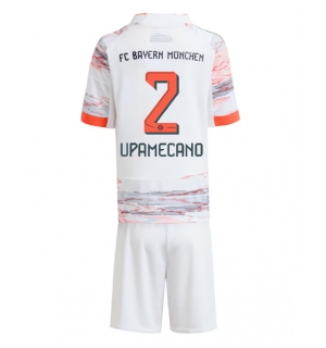 Bayern Munich Dayot Upamecano #2 Bortedraktsett Barn 2025-26 Kortermet (+ Korte bukser)