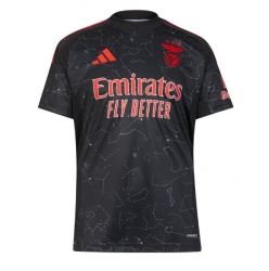 Benfica Bortedrakt 2024-25 Kortermet