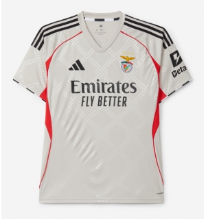 Benfica Bortedrakt 2025-26 Kortermet