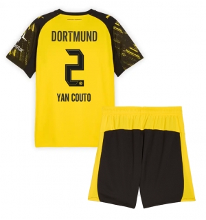 Borussia Dortmund Yan Couto #2 Hjemmedraktsett Barn 2025-26 Kortermet (+ Korte bukser)