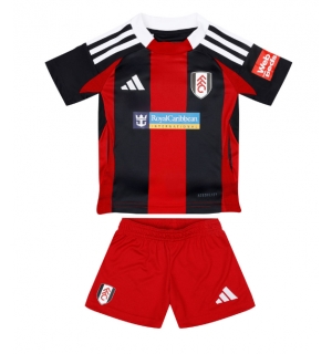 Fulham Bortedraktsett Barn 2024-25 Kortermet (+ Korte bukser)