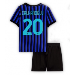 Inter Milan Hakan Calhanoglu #20 Hjemmedraktsett Barn 2025-26 Kortermet (+ Korte bukser)