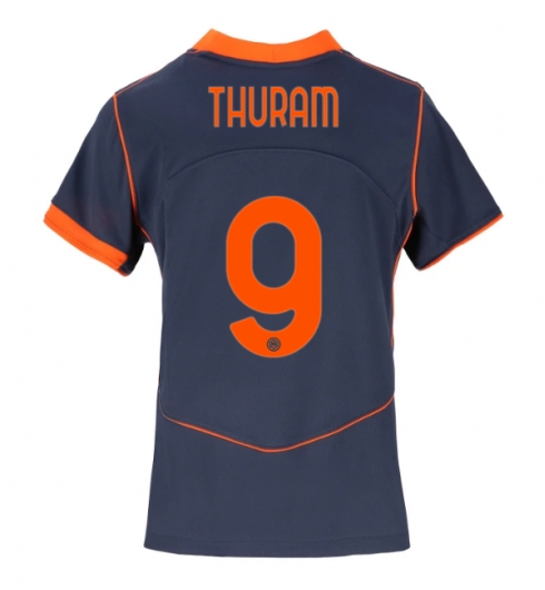 Inter Milan Marcus Thuram #9 Tredjedrakt Dame 2025-26 Kortermet Inter Milan Marcus Thuram #9 Tredjedrakt Dame 2025-26 Kortermet