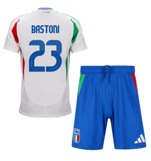 Italia Alessandro Bastoni #23 Bortedraktsett Barn EM 2024 Kortermet (+ Korte bukser)