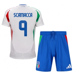 Italia Gianluca Scamacca #9 Bortedraktsett Barn EM 2024 Kortermet (+ Korte bukser)
