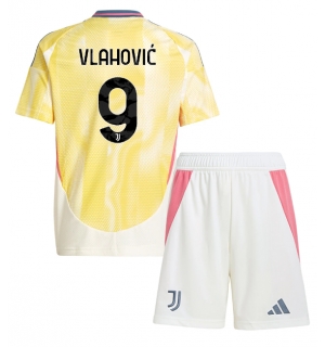 Juventus Dusan Vlahovic #9 Bortedraktsett Barn 2024-25 Kortermet (+ Korte bukser)