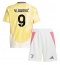 Juventus Dusan Vlahovic #9 Bortedraktsett Barn 2024-25 Kortermet (+ Korte bukser)
