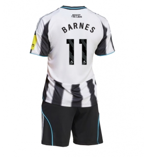 Newcastle United Harvey Barnes #11 Hjemmedraktsett Barn 2025-26 Kortermet (+ Korte bukser)
