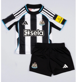 Newcastle United Hjemmedraktsett Barn 2025-26 Kortermet (+ Korte bukser)