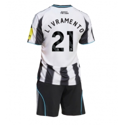 Newcastle United Tino Livramento #21 Hjemmedraktsett Barn 2025-26 Kortermet (+ Korte bukser)