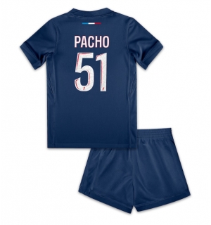 Paris Saint-Germain Willian Pacho #51 Hjemmedraktsett Barn 2024-25 Kortermet (+ Korte bukser)