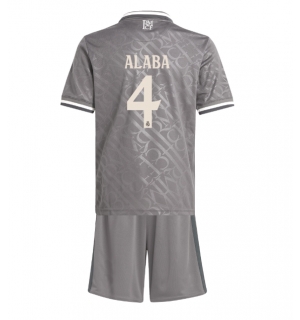 Real Madrid David Alaba #4 Tredjedraktsett Barn 2024-25 Kortermet (+ Korte bukser)