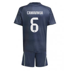 Real Madrid Eduardo Camavinga #6 Bortedraktsett Barn 2025-26 Kortermet (+ Korte bukser)