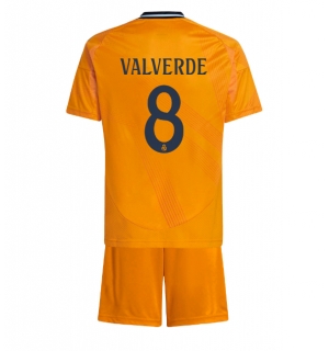 Real Madrid Federico Valverde #8 Bortedraktsett Barn 2024-25 Kortermet (+ Korte bukser)