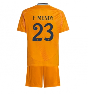 Real Madrid Ferland Mendy #23 Bortedraktsett Barn 2024-25 Kortermet (+ Korte bukser)