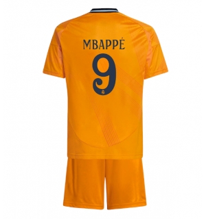 Real Madrid Kylian Mbappe #9 Bortedraktsett Barn 2024-25 Kortermet (+ Korte bukser)