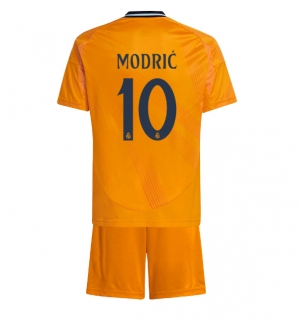 Real Madrid Luka Modric #10 Bortedraktsett Barn 2024-25 Kortermet (+ Korte bukser)