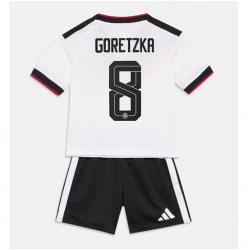 Tyskland Leon Goretzka #8 Hjemmedraktsett Barn VM 2026 Kortermet (+ Korte bukser)